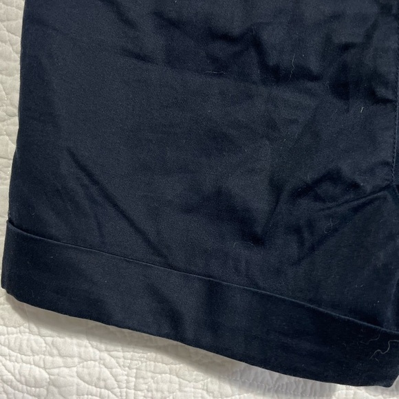 ARITZIA TALULA cuffed chino low rise stretchy blue shorts, size 00. - Picture 4 of 9